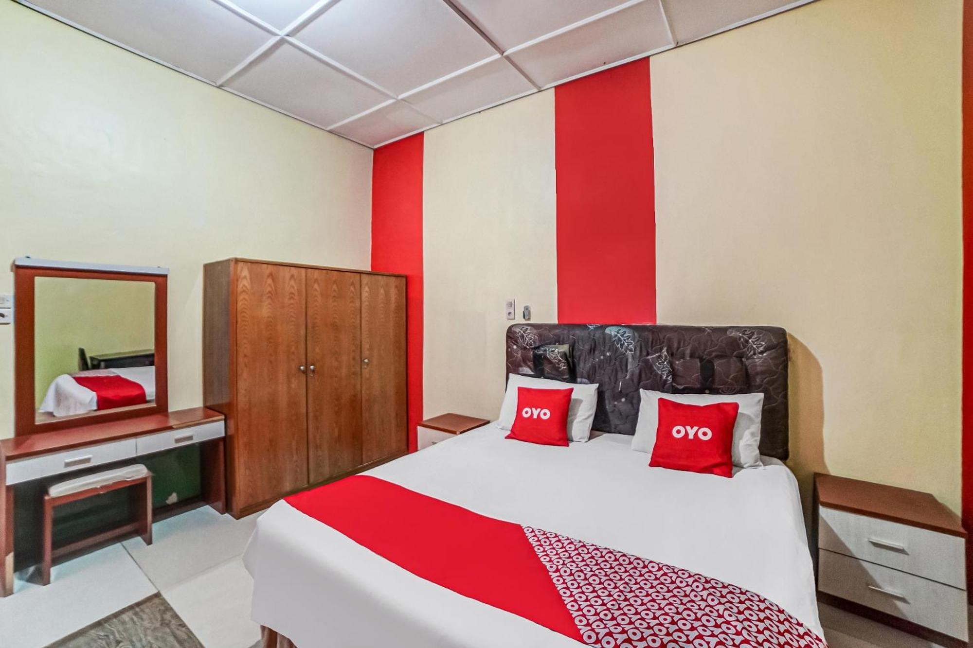 Oyo 90980 Al Karim Syariah Hotel Tanjungbalai Exterior photo